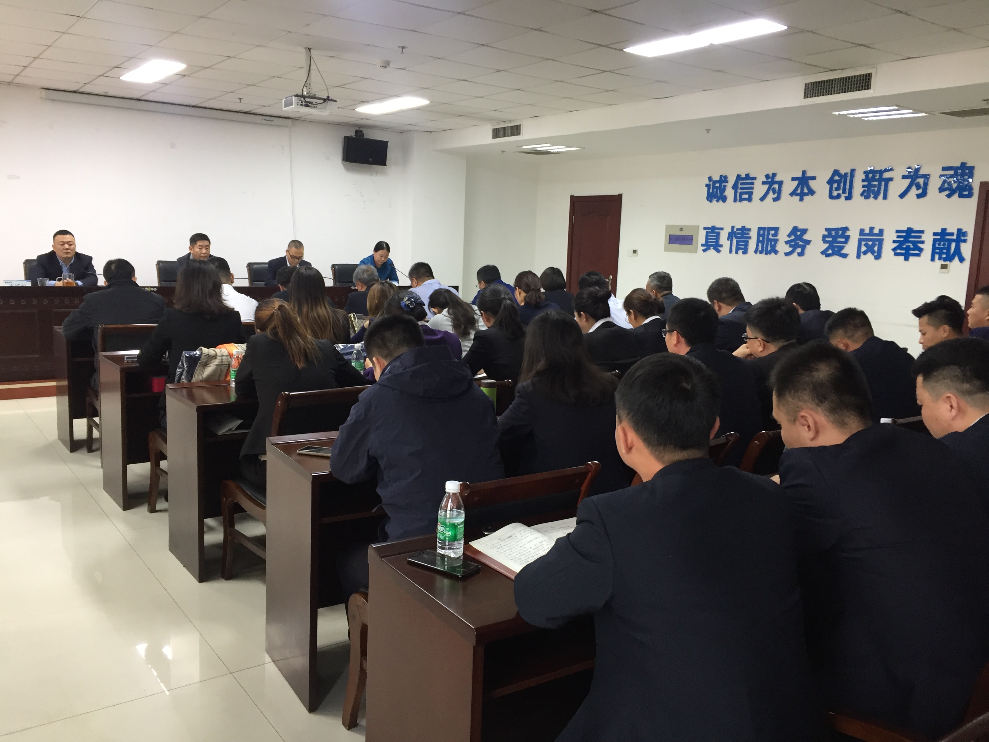 C:\Users\Administrator\Pictures\10231.jpg C:\Users\Administrator\Pictures\10231.jpg